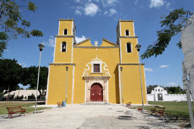 Kirche Fassade Sotuta, Yucatan - Mexiko