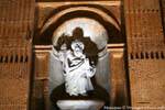 Statue an der Fassade der Kathedrale, Campeche in der Nacht, Mexiko.