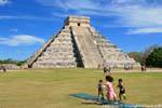 Spiele zu El Castillo Pyramide Kukulkan, Chichen Itza, Mexiko.