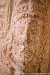 Gesicht auf einer Stele geschnitzt, nahaufnahmeansicht, Edzná, Mexiko.
