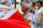 Alte Frau bei einer Demonstration, Puerto Morelos, Mexiko.