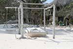 Bett am Strand von Tulum ausgesetzt, Mexiko.