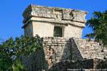 Der Tempel des Absteigend Gott, Tulum, Mexiko.