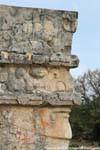 Stein Profil in einer Ecke, Templo de las Pinturas, Tulum, Mexiko.