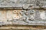Detail einer Skulptur an der Wand, Tempel der Fresken, Tulum, Mexiko.