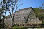 Bergauf klettern die große Treppe, große Pyramide, Uxmal, Mexiko.
