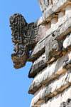 Snakehead, Ecke Skulptur, Uxmal, Mexiko.