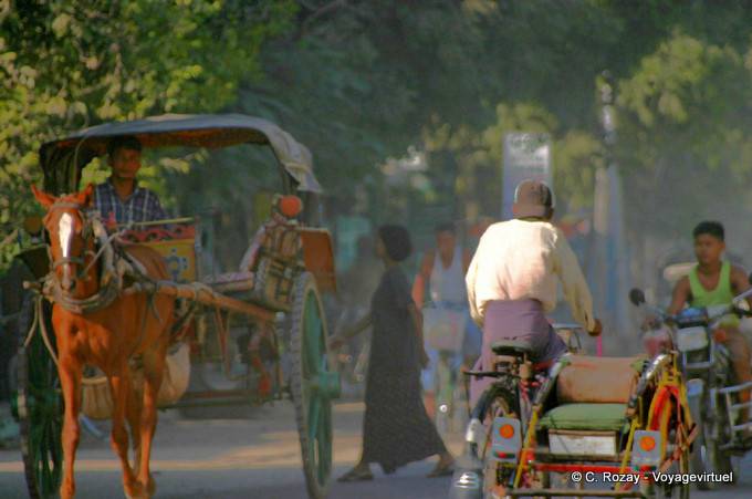 In den Straßen von Nyaung-U, Bagan - Myanmar (Birma)