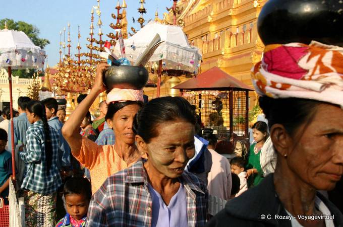 Die Port-Angebote, Shwezigon Pagode in Bagan - Myanmar (Birma)