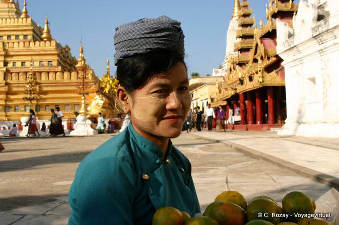 Mangos zum Verkauf, Shwezigon Tempel, Bagan - Myanmar (Birma)