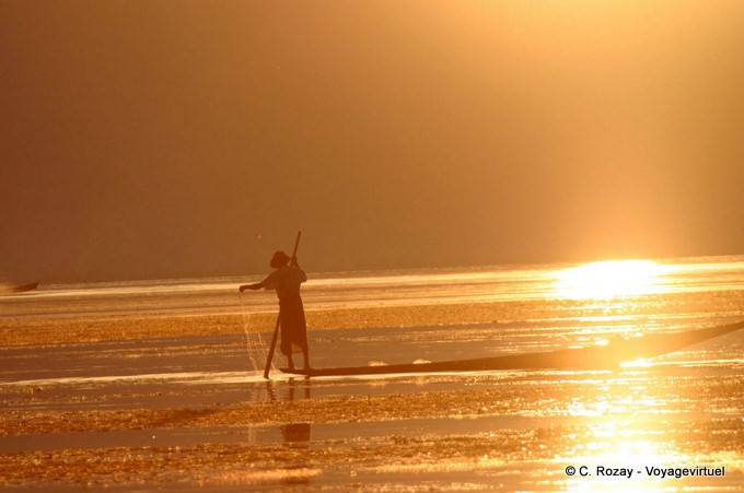 Intha im Licht des Sonnenuntergangs, Inle-See - Myanmar (Birma)