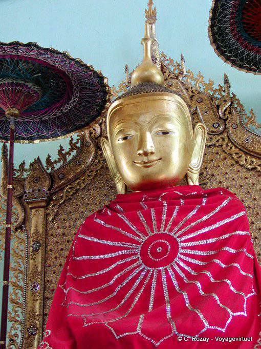 Wohlwollende Buddha-Pagode Phaung Daw U Kyaung, Inle-See - Myanmar (Birma)