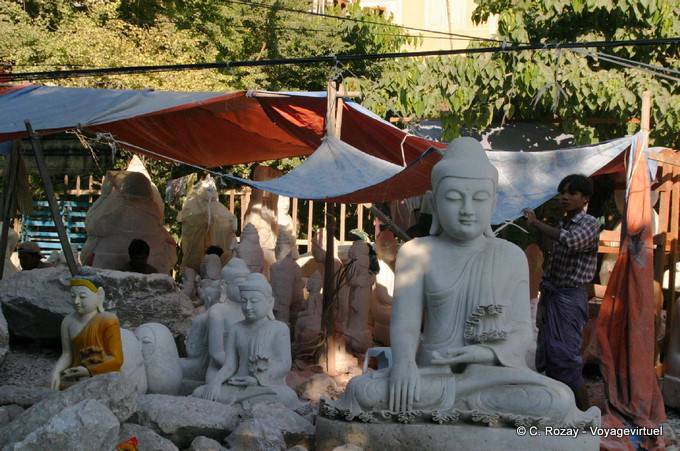 Belichtungsmarmorstatuen Fabrik, Mandalay - Myanmar (Birma)