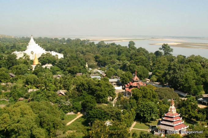 Blick auf Mingun Pagode und Hsinbyume, Mandalay - Myanmar (Birma)