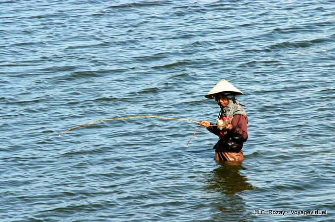 Angler in Lake Taungthaman, Mandalay - Myanmar (Birma)