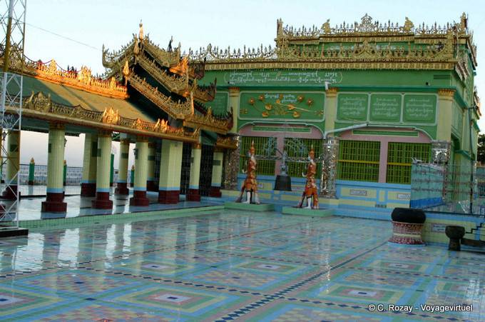 In der Sun-Pagode U Ponnya Shin, Sagaing, Mandalay - Myanmar (Birma)