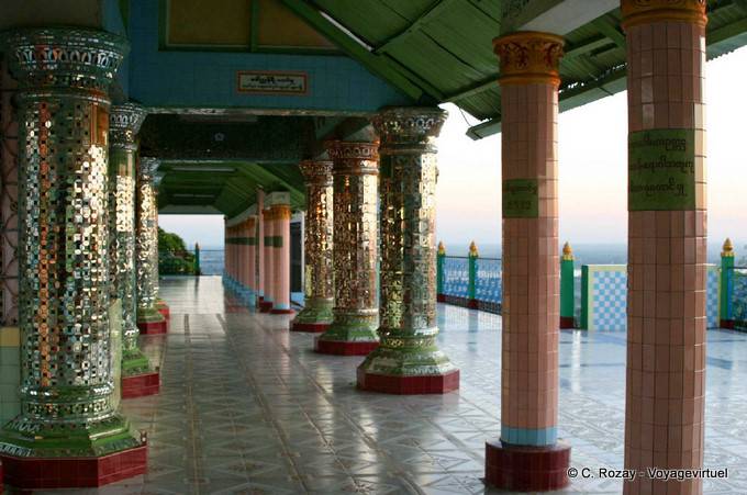 Outdoor-Pagode U Ponnya Sun Shin, Sagaing - Myanmar (Birma)