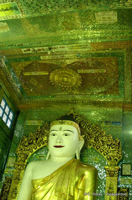 Grüne Buddha Sun U Ponnya Shin, Sagaing - Myanmar (Birma)