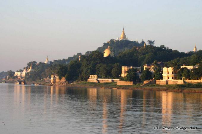 Sagaing, Mandalay Hügel gegen - Myanmar (Birma)