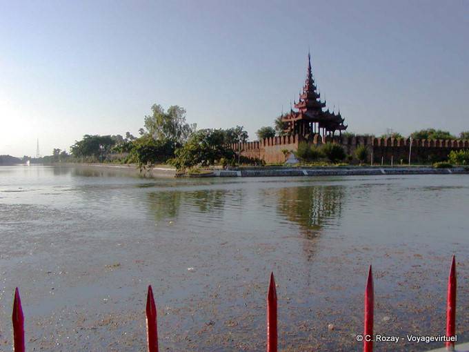 Royal City, fort aus dem Graben, Mandalay sehen - Myanmar (Birma)