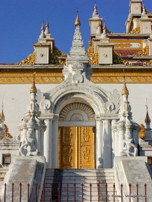 Die Kuthodaw Tempel Außenarchitektur, Mandalay - Myanmar (Birma)