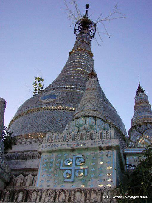 Pagode Stupa auf dem Sagaing Hügel - Myanmar (Birma)