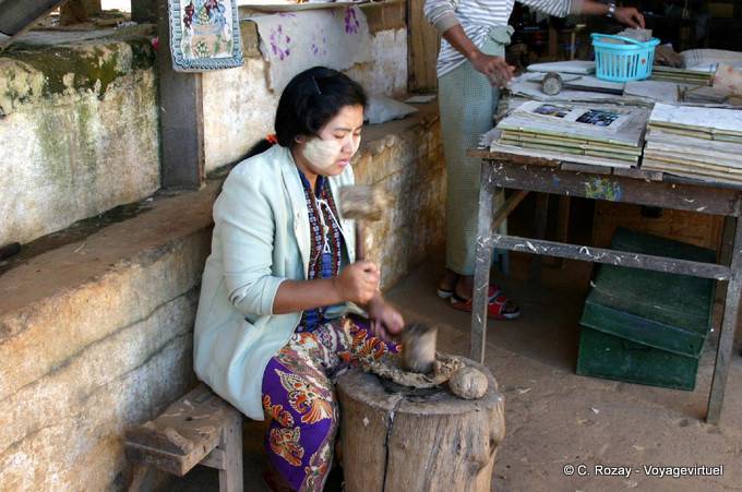 Papierherstellung handgemacht, Pindaya - Myanmar (Birma)