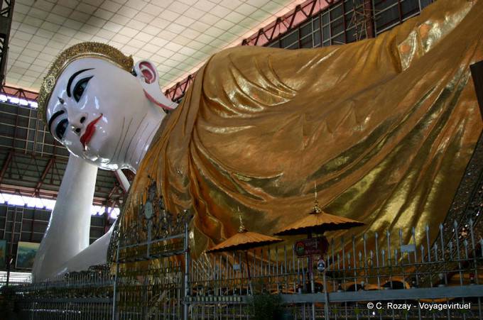 Buddha liegend im Kyaukhtatgyi Pagode, Yangon - Myanmar (Birma)
