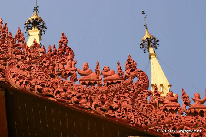 Details der Dekoration der Dachkante, Shwedagon-Pagode, Rangun - Myanmar (Birma)