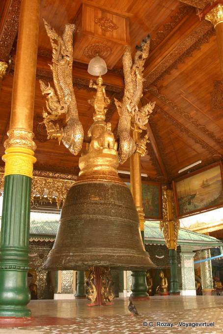 Glocke Singumin oder Maha Gantha (23 Tonnen), Shwedagon-Pagode, Rangun - Myanmar (Birma)