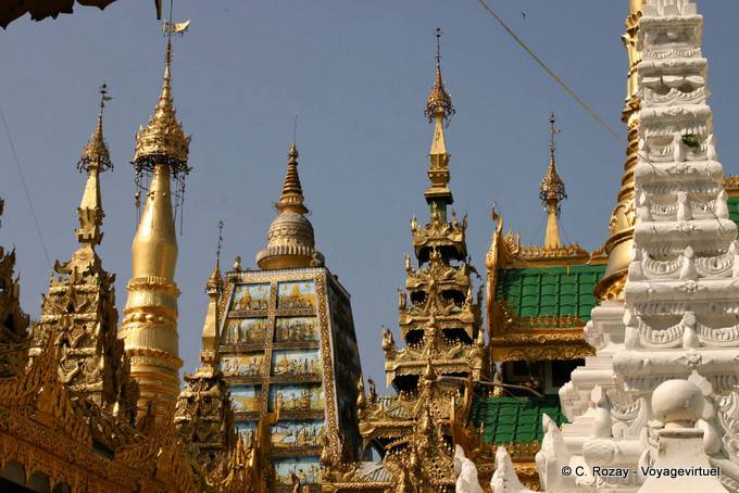 Mit Blick auf das tazaung Hsandawdwin, Shwedagon-Pagode, Rangun - Myanmar (Birma)