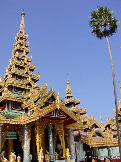 Beispiel für Dach pyathat Raum, der Buddha Footprint, Shwedagon-Pagode, Rangun - Myanmar (Birma)