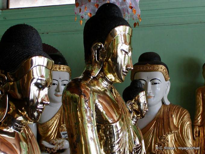 Buddhas in Halle südöstlich von der Terrasse, Shwedagon, Rangun - Myanmar (Birma)