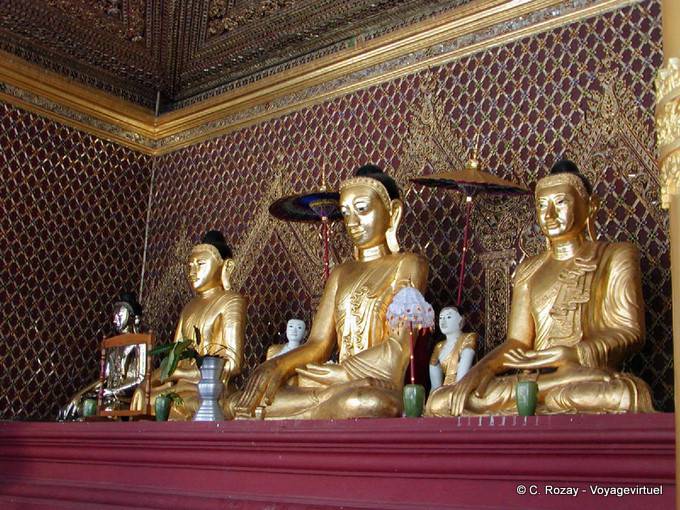Shwedagon-Pagode, einem anderen Schrein mit Buddha-Statuen, Rangun - Myanmar (Birma)