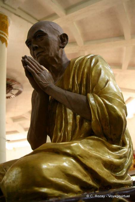 Realistische Statue, Kaba Aye Pagode, Yangon - Myanmar (Birma)
