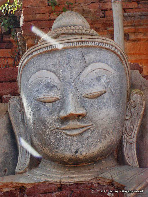 Buddhistischen Lächeln Statue Sagar (Sankar) - Myanmar (Birma)