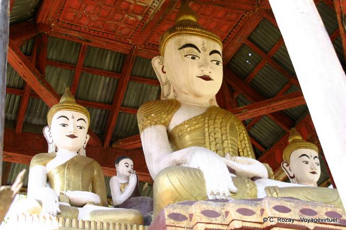 Unter dem Dach der Pagode Takhaung Mwedaw, Sagar - Myanmar (Birma)