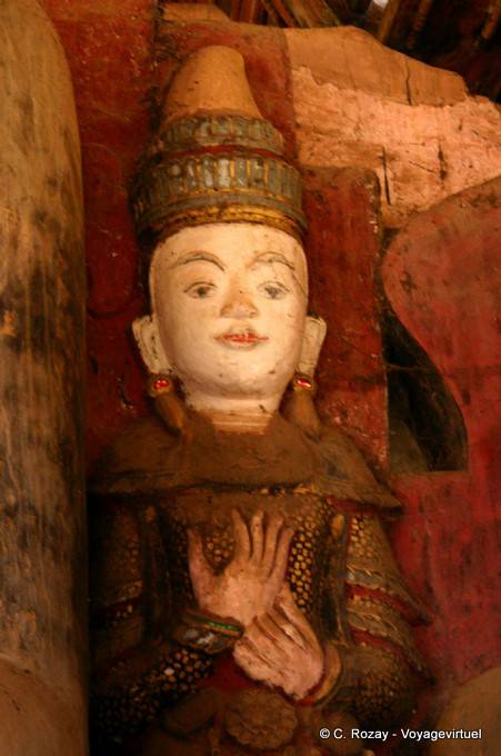 Antike in einem Schutzgebiet des Sees Sanka, Sagar - Myanmar (Birma)