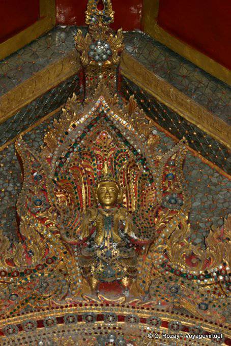 Konzentrieren Sie sich auf Dekoration in Daw U Pagode Hpaung, Inle - Myanmar (Birma)