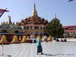 Daw U Pagode Phaung Kyaung Aussicht von der Terrasse, Inle-See, Birma.
