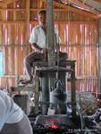 Der Schmiedemeister, Inle-See, Birma.