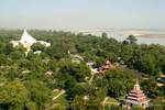 Blick auf Mingun Pagode und Hsinbyume, Mandalay, Birma.