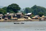 Fischerdorf in der Nähe von Mingun, Mandalay, Birma.