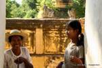Weiblich Lächeln, Maha Aung Mye Bonzan, Mandalay, Birma.