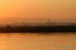 Das Golden River in den frühen Morgenstunden, Mandalay, Birma.