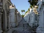 Mandalay, Ausrichtung Stupas des Tipitaka, Kuthodaw, Birma.
