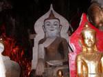 Mudra unter der Erde zu bezeugen, sitzenden Buddha, Pindaya, Birma.
