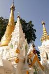 Rund um den Schrein von Bo Min Gaung, Shwedagon-Pagode, Rangun, Birma.