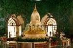 Innenhalle der Pagode Maha Wizaya, Rangun, Birma.