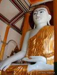 Der Hall vom großen Wohlstand, Giant Buddha, Shwedagon, Rangun, Birma.